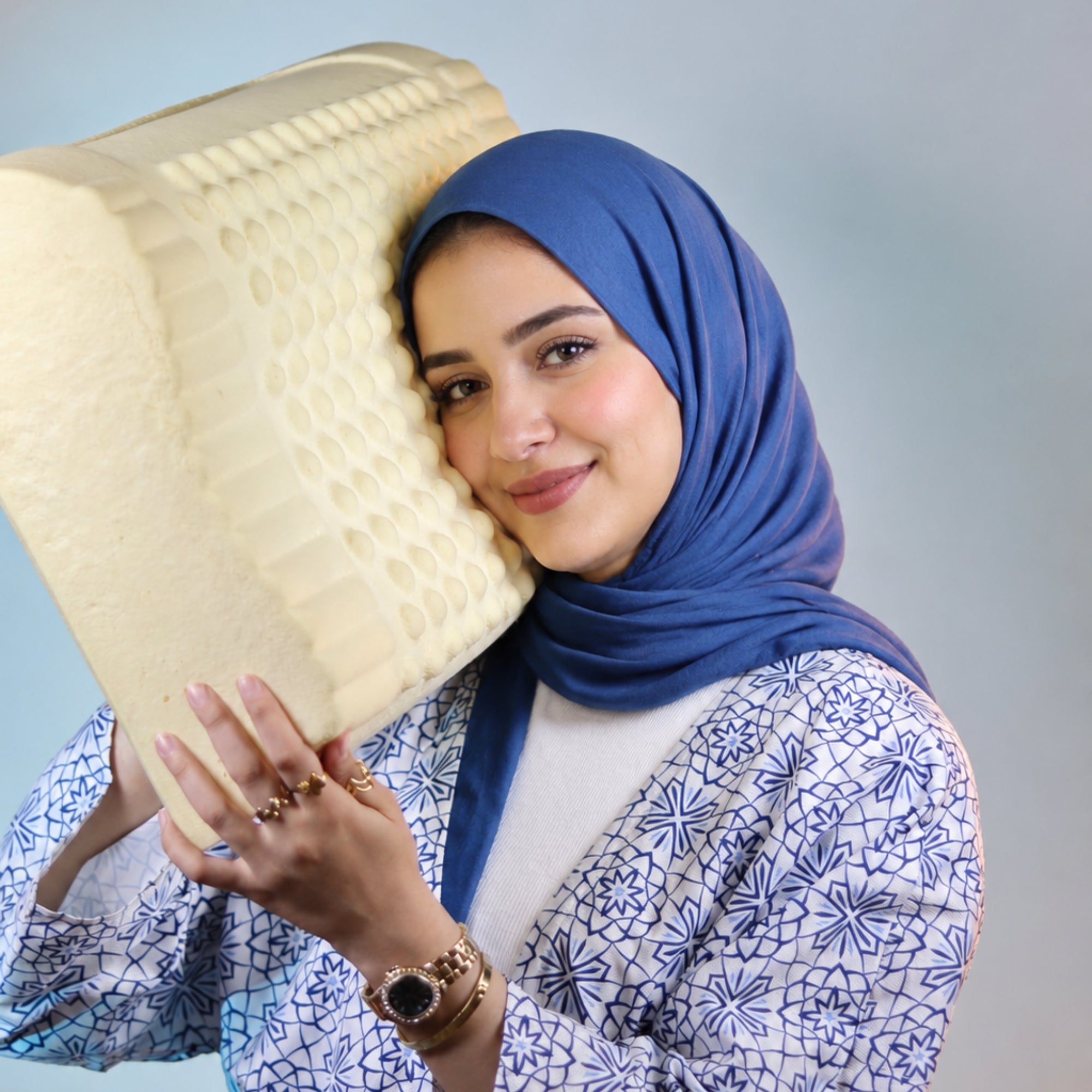 مخدة مُريح حبيبات ميموري فوم